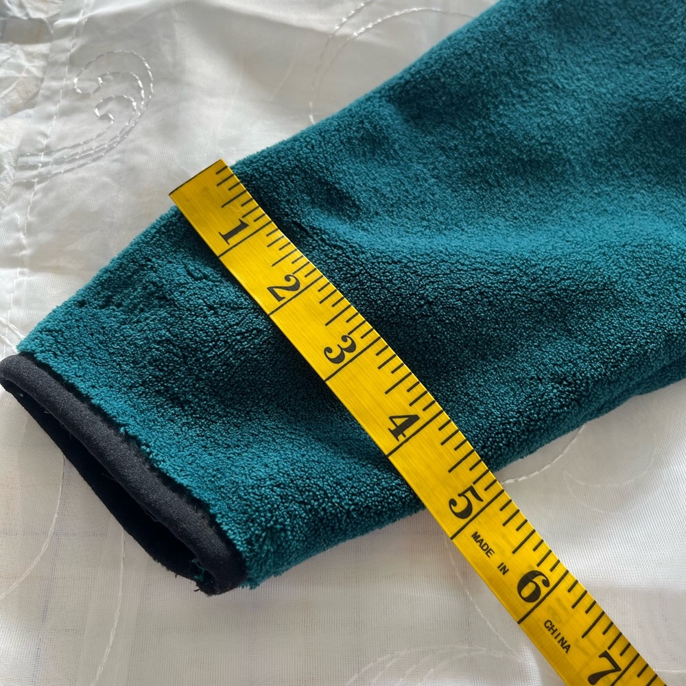 DanSkins Now Dark Teal Long Sleeve Front Zip Light Weight Jacket. - Picture 10 of 12